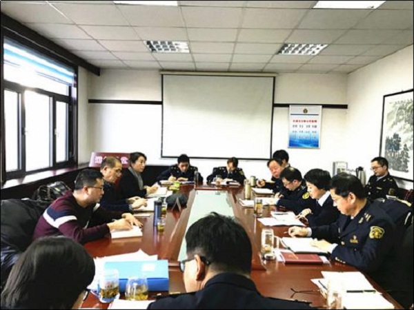 м߾ʵչԱ˫顱                111磬м߾ٿԱ֯ᣬ֯ԱΧơ忴顱ȫԱȫϸ񡢾ķ硱չΧƵԹҵܡ硢ƷеȰ˸еԱ顣